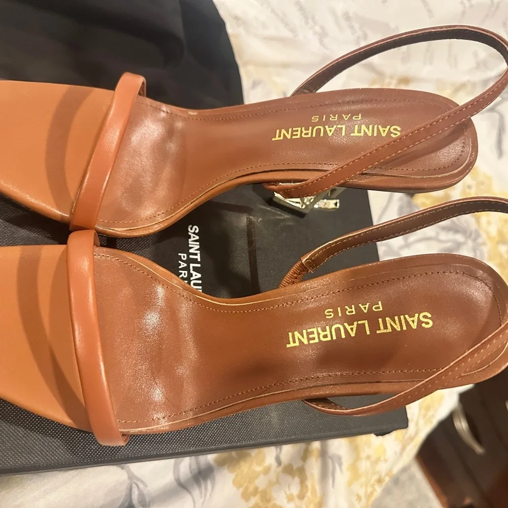 Saint Laurent Black Garment - Picture 2 of 7